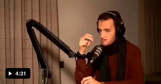 Guy with Tourette discovers new tic *kisses the mic* - Video