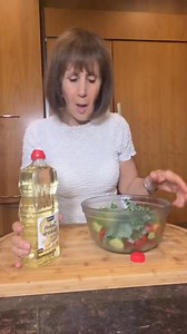 You’ve gotta try this oil drizzling hack! Say goodbye to over pouring and messy spills and try this instead. Have you ever given this a shot? Would you? Let me know in the comments! . . . #rosereisman #rosetip #kitchenhack | Rose Reisman