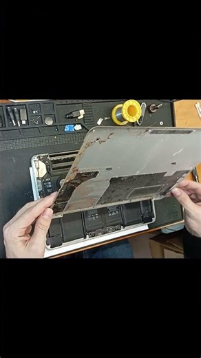 MacBook Pro A1502 нет wi-fi, не залит кофе, никогда ничего нигде...