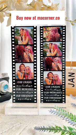 📸 Friendship in every frame! Capture your best moments with the one who makes life brighter. #macorner #christmasgift #gift #ornament | Macorner Decor