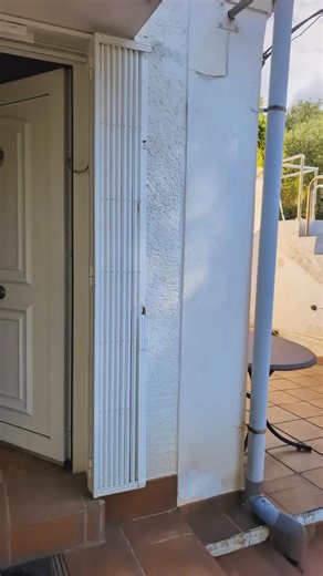 A character-filled cortijo in one of Órgiva’s most pristine valleys, surrounded by nature and complete privacy. 📞 Call Borja on 34 657 608 296. Key features: • 18,000 m² of private land • Main house independent guest apartment • Beautiful landscaped gardens • Shaded terraces & BBQ area • Pool with open Duque views • 2 bedrooms, 2 bathrooms • Multi-purpose workshop room • Easy access, electric gate, covered parking Contact Borja today for details. If you know someone dreaming of Órgiva, tag them