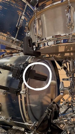 AKG C414 Bottom Snare Position