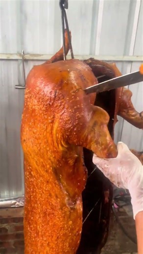 Ultimate Crispy Whole Roast Pig – Golden Crackling Perfection! 🐖🔥 (Street Food Style)