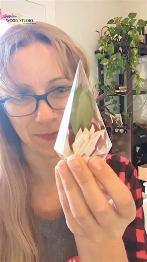 Amanda Stephenson on Instagram: "Wedding flower preservation reveal! I love practical art. I work with my hands all day long — no way I'm wearing my expensive wedding ring out in the shop 😬 My husband works out doors and exercizes and between us we both clean and cook. We need some place to put our ring because sticking in the pocket is just asking for trouble. I think that's why these resin, wedding ring holders are so popular. The little blooms bring back fond memories but they also provide a