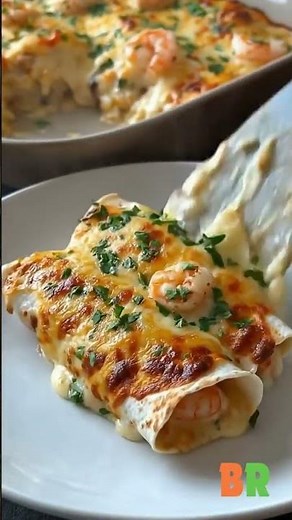 🍤 Shrimp Enchiladas Cream SauceCheesy, spicy, and smothered in a velvety cream sauce,