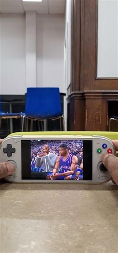 NBA Live 2003 On Retroid Pocket 5