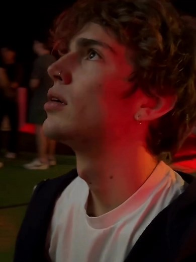 Exploring Vinnie Hacker's Vibes: A Unique and Entertaining Look