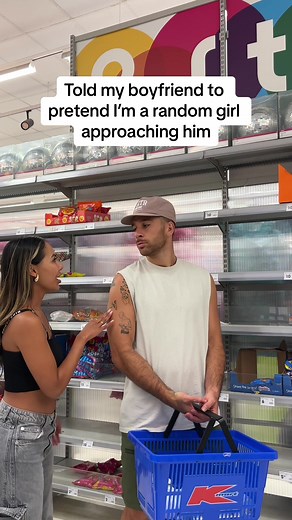 Testing Boyfriend Challenge: Acting Like a Random Girl!