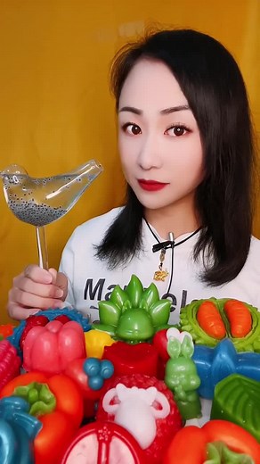 #eatingshow #eat #amsr #asmrsounds #drink #food #eating #fyp #CapCut