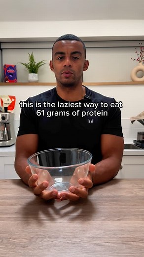 Nathan Joseph | Online Coach on Instagram: "For years I believed I needed to be a chef to get the results I wanted. Everything you see on social media is fancy recipes with ingredients you’ve never heard of. I’m lazy when it comes to cooking, I want something quick and easy. This wrap took 12 minutes to make and has 61g protein and only 487 calories. When you’re busy and on the move, that’s exactly what you need. Quick, easy and the best part is, no washing up. If you’d like more meals a toddler