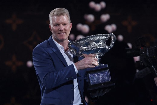 Jim Courier proposes trophy trade with another Grand Slam champion