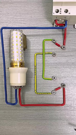 💡❌➡️💡 #électricité #batiment #construction | Électricité _ Plomberie