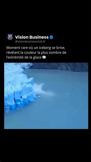 Vision | Business Média on Instagram: "Moment rare où un iceberg se brise, révélant la couleur la plus sombre de l’extrémité de la glace. Cette teinte profonde provient de la partie la plus ancienne et la plus dense de l’iceberg, formée sous une pression extrême pendant des milliers d’années. Pauvre en bulles d’air, cette glace laisse passer moins de lumière, ce qui lui donne cet aspect bleu foncé presque irréel. Lorsque l’iceberg se fracture — un phénomène appelé vêlage — les forces naturelles