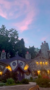 This is… Ancient Lore Village in Knoxville, Tennessee! ✨🧡 🧚‍♀️🧚‍♀️: @thereadtwinz | Ancient Lore Village