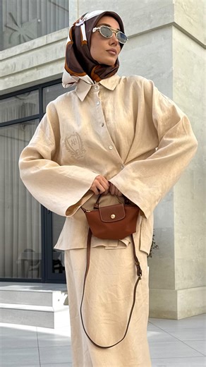 Premium clothes on Instagram: "New line collection 25’ Презентуем новинку из 100% льна * Рубаха с широкими рукавами и брендированной вышивкой * Юбка на подкладе из натуральной ткани Очки @accessories_aida Платочек @razika_store Для оформления заказа писать в Директ"