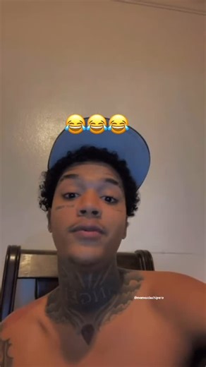 Memes de chipero 💰 on Instagram: "Pelotero no es, pero juega buena base 🤣🤣🤣 #memesdechipero #chipero #tarjeteros💳 #🏧💰camp"