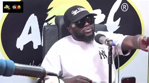 GURU shows appreciation to SARKODIE: “Sarkodie is a major reason why Legon students voted for me to win SRC president… and he kept his promise.” #ABNGhana #angelrockmixture #angelcola | Angel FM Kumasi 96.1