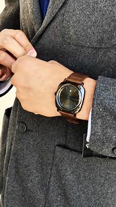 Give more than just time. The Tomi Brown Business Class Dial Watch comes in signature Tomi packaging | Time Quest