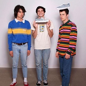 ARE YOU BORED YET? (FEAT. CLAIRO) (EN ESPAÑOL) - Wallows - LETRAS.COM