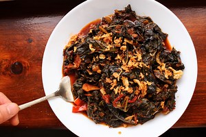 BBQ Braised Kale Is Tangy, Sweet, And Vegan!