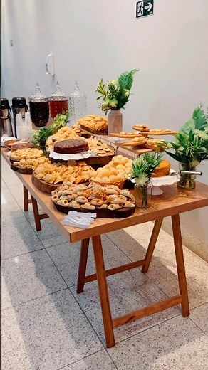Mesa de Coffee Break corporativo para 60 pessoas