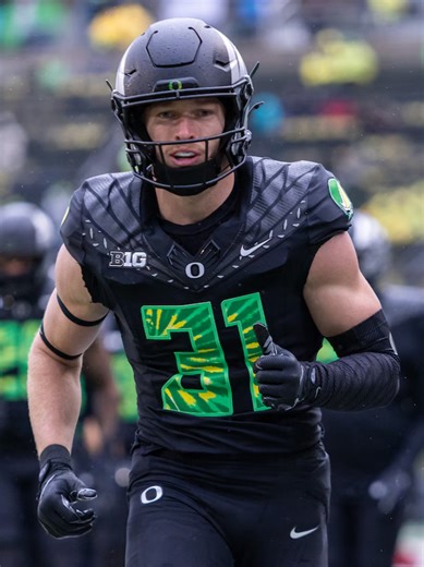 Dillon Thieneman (Oregon, SAF, 6002, 205lb) Grade: 2 (Mid) Positives: -Textbook tackler - tracks near hip and drives feet through contact -Quickly diagnoses plays before they even fully develop -Tracks near hip through traffic and is able to take a smart angle -Smooth pedal -Played well as a deep safety for Purdue but was also effective as a rat defender for Oregon -Triggers downhill quickly once he makes his read -8.4% missed tackle rate in '25 -Knocks down stiff arms to bring ballcarriers down