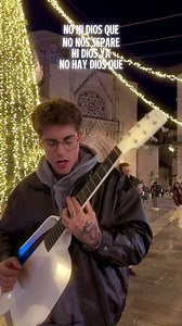 Me he encontrado este vídeo de las navidades pasadas cantando “Tonto con tiempo” con el árbol de navidad detrás 🎄👀