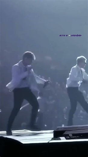 BTS V Performance On Stage 🔥🦋 #vkookcute #bts #btssky #btsmember #taekooklover #concert #kpopidol