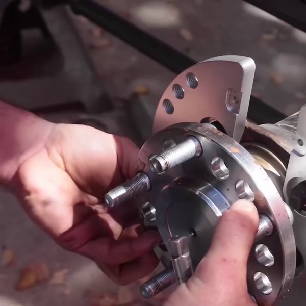 LS3 engine ignition and startup