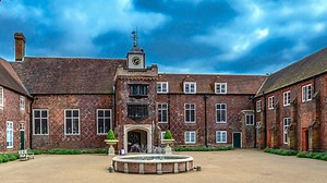 Fulham Palace: Dig the History