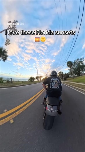Wouldn’t wanna be anywhere else 🌅🌞#bike #florida #floridabikelife #floridalife #sunset #bikelife