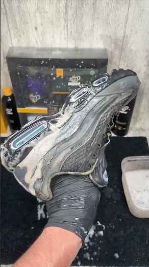 How to clean Air Max 95s (AT HOME!)