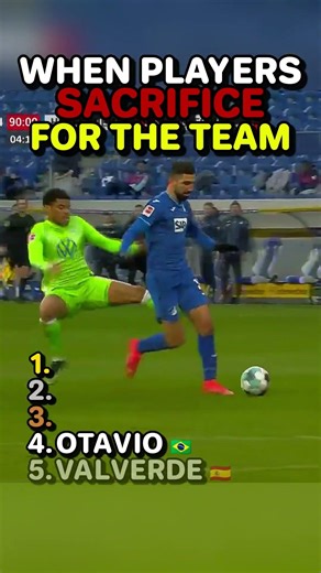 When Players Sacrifice for the Team❤️⚽