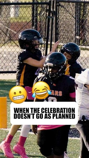 😂 When the celebration doesn't go as as planned 😬😂 #funny #sports #bloopers #youthsports #micdup