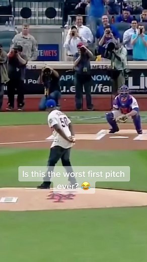 50 cent had one of the worst first pitches ever 😂😂 #50cent #baseball #mlb #firstpitch #clutchpoints