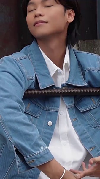 Dr. Cardin Sneakers: Stylish Footwear for Everyone