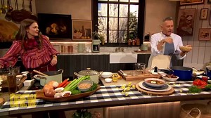 Check out the #Rossipe I made for Drew called “STEW BARRYMORE” using my mom’s trick for extra delicious soup! 🥣 It’s healthy & delish! And make sure you’re watching us on The Drew Barrymore Show every weekday! Drew Barrymore | Ross Mathews