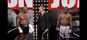 Boxing Highlights: Mike Tyson vs. Roy Jones Jr.