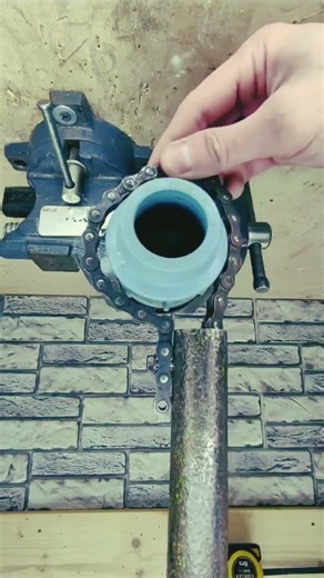 Genius Chain Trick to Cut PVC Pipe Cleanly #Shorts #LifeHack