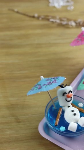 How to Make Adorable Frozen-Themed Olaf Jell-O Cups