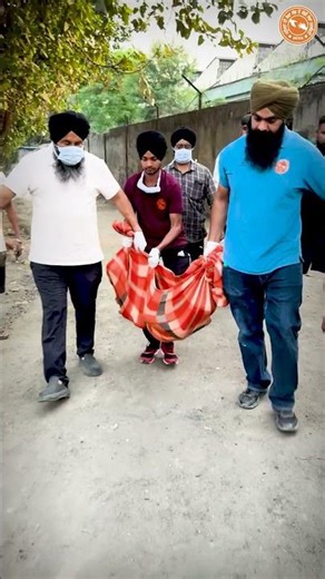 ਕੂੜੇ ਦੇ ਢੇਰ ਤੇ ਨਗਨ ਪਿਆ ਇਨਸਾਨ ‪@Manukhtadisewasociety‬