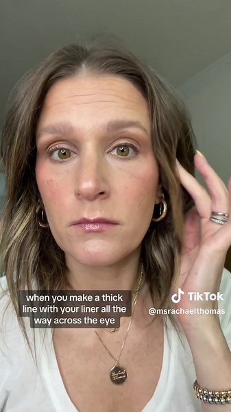 Eyeliner Tips for Hooded Eyes: Makeup Tutorial for Beginners