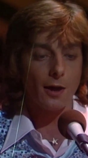 Barry Manilow with "Mandy" from The Midnight Special | Skyville Live