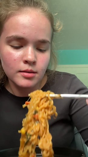 Yummy Noodles! 🍜😋 Slurping up these delicious noodles — comfort in every bite! Perfect for lunch, dinner, or anytime cravings. ✨🍴 #Noodles #FoodieLife #YummyEats #ComfortFood #EatingGood #FoodLovers #DeliciousBites #NoodleLovers #TastyEats #FoodCravings | Jenna Jellybean