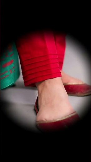 Beautiful bottom models 😍