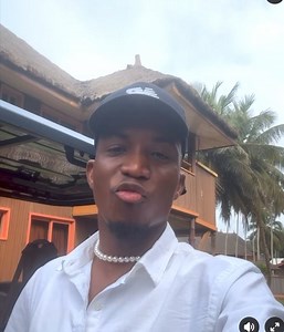 Update: Kofi Kinaata Survives Accident “I'm grateful to be alive & well after a head-on collision. No lives were lost. Thank you for your concern & support" - Kofi Kinaata | Ark 107.1 FM