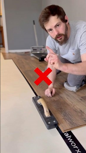 Wrong Tapping Block Can Ruin Your Laminate #flooring #laminate #installer