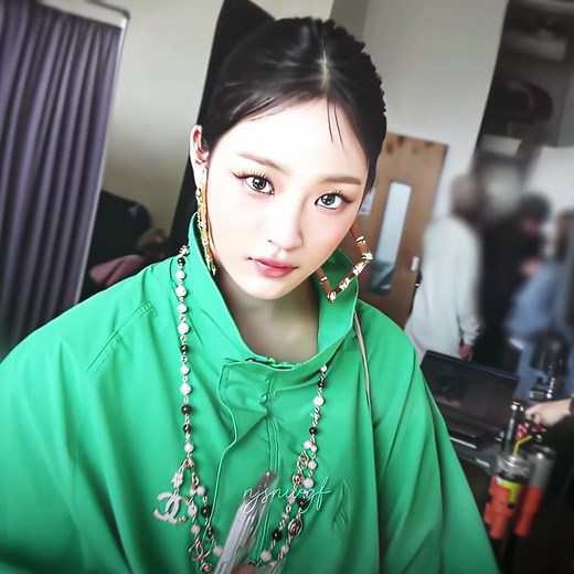Exploring Minji's Latest Style with New Jeans