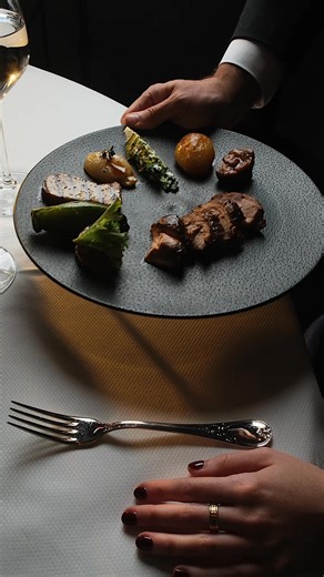 Introducing our Veal Shank “Marengo”at Restaurant Daniel Starting tomorrow, experience the essence of classic French cuisine with our new seasonal special: Veal Shank “Marengo” — a decadent dish for two, slow-braised to perfection and carved tableside. Paired with crispy sweetbreads, “tête de veau”, pommes château, and more, this rich and deeply flavorful dish is a true celebration of French culinary tradition. Available by special request — please reserve at least 48 hours in advance. Contact B