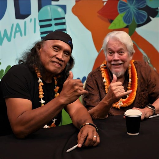 Two Hawaiian music legends, one unforgettable night! 🎶✨ Next Wednesday, March 26th, Henry Kapono & Keola Beamer come together for a rare performance at Blue Note Waikiki – an evening of iconic mele, storytelling, and aloha. 🌺 Seats are filling up—don’t miss out! Grab your tickets now! 🎟️🔥 📍 Blue Note Waikiki 🗓️ Wednesday | 6:30 PM 🎟️ https://www.bluenotejazz.com/hawaii/shows/?eid=14108013 📸 @AldenFukushima #livemusic #nightout #Waikiki #Hawaiianmusic #alohaspirit #dontmissout Henry Kapon